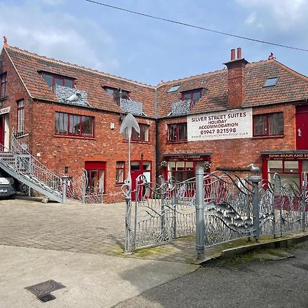 Silver Street Suites Whitby Dış mekan fotoğraf