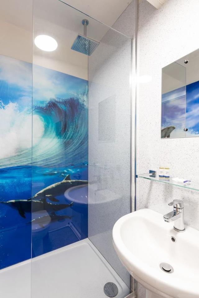 Silver Street Suites Whitby Dış mekan fotoğraf