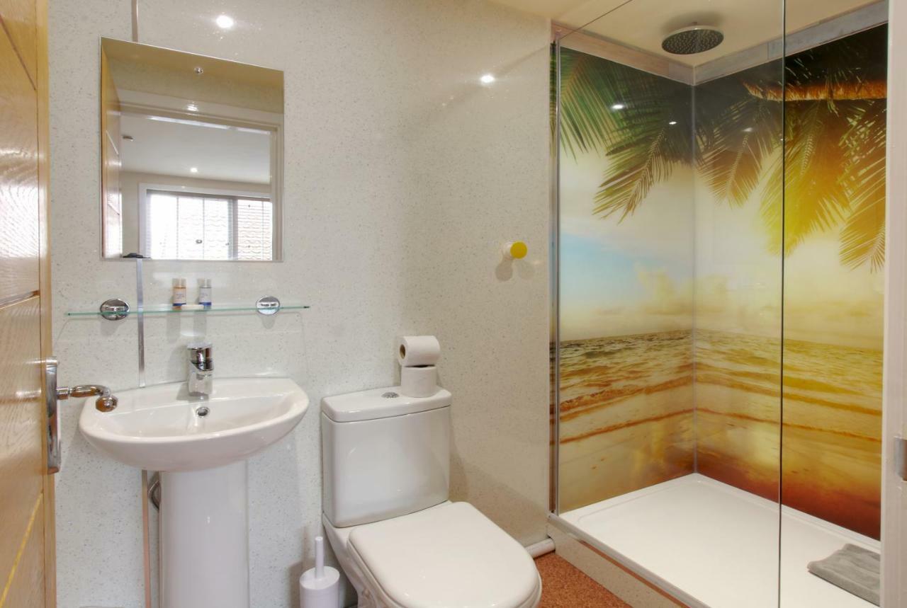 Silver Street Suites Whitby Dış mekan fotoğraf