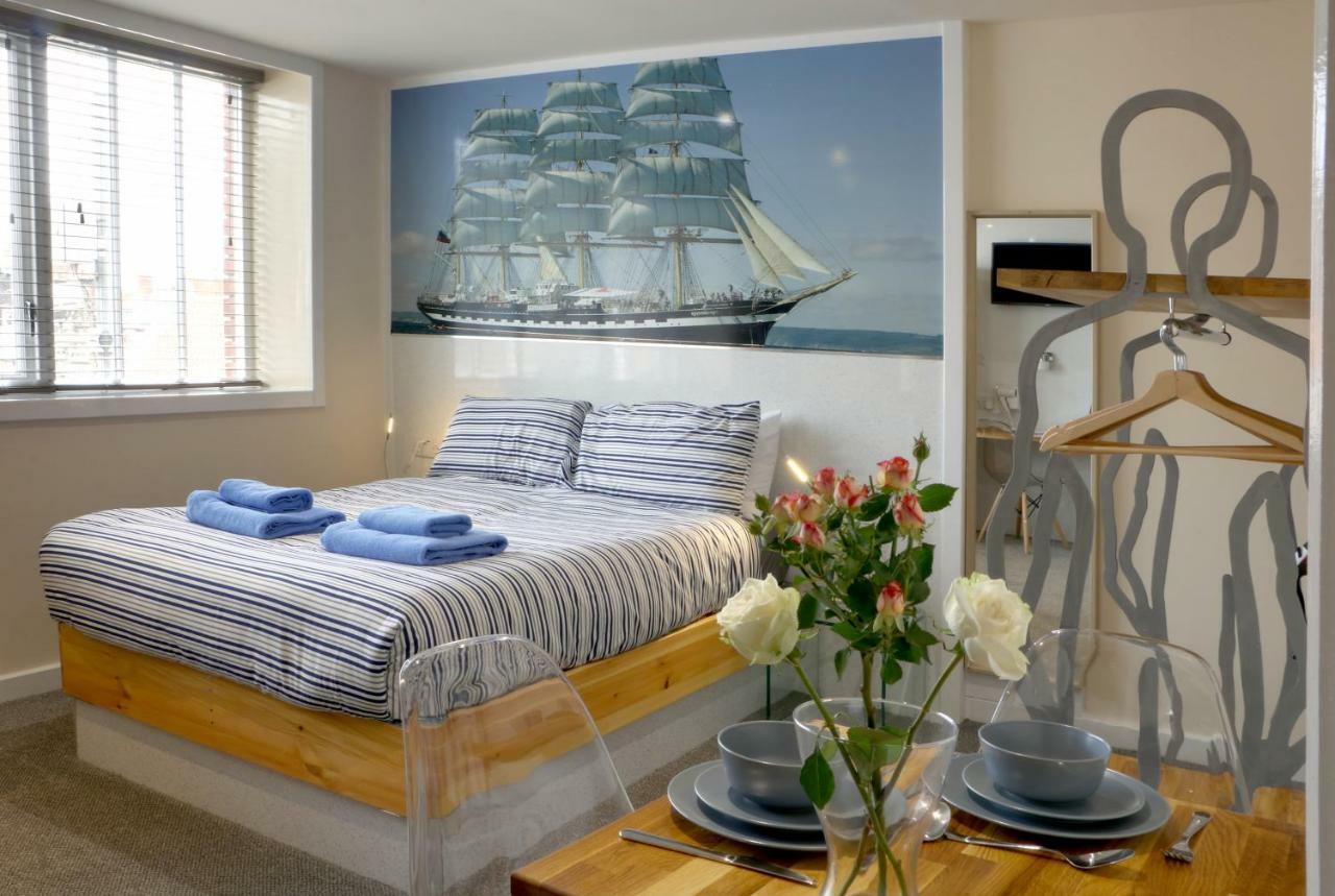 Silver Street Suites Whitby Dış mekan fotoğraf