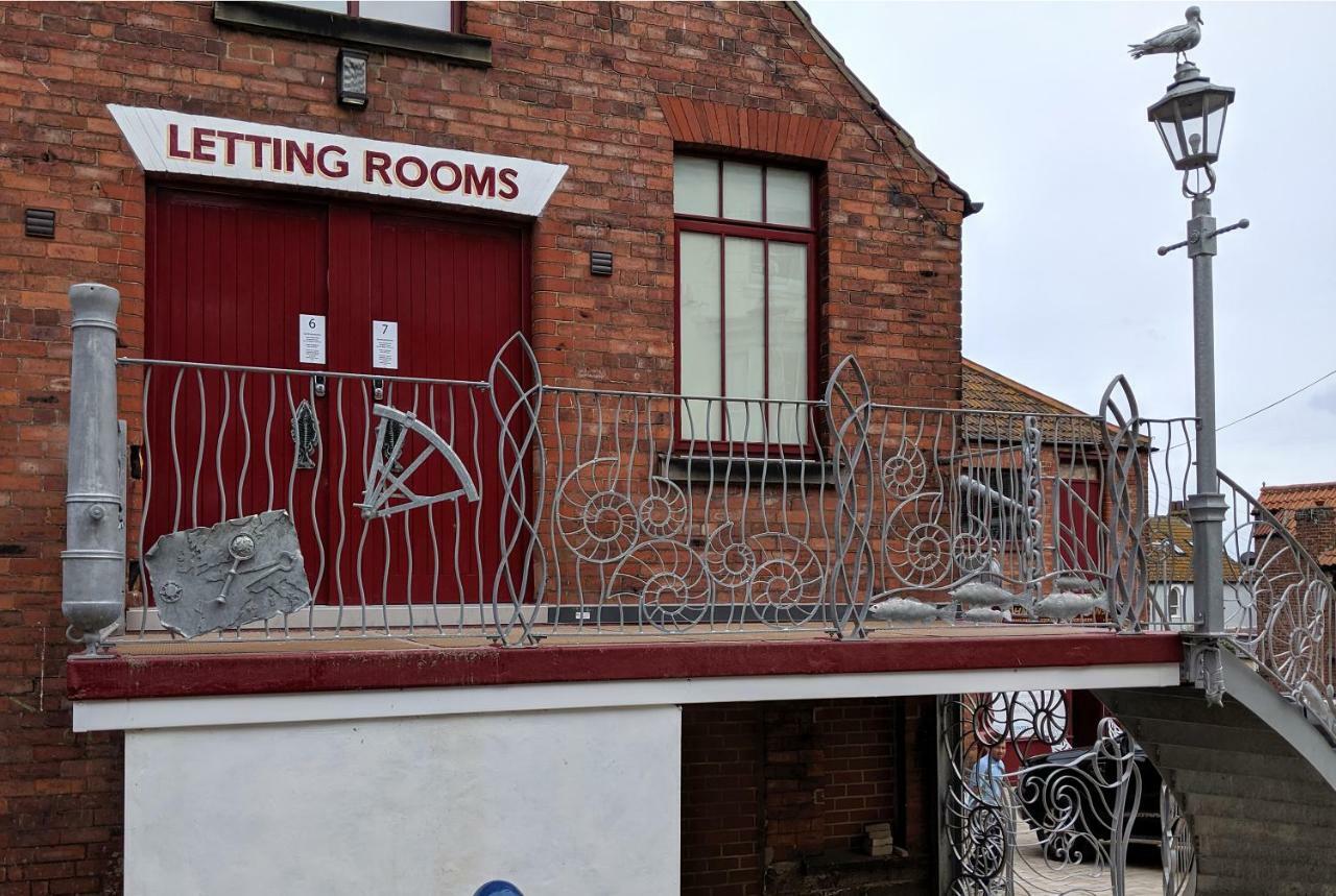 Silver Street Suites Whitby Dış mekan fotoğraf