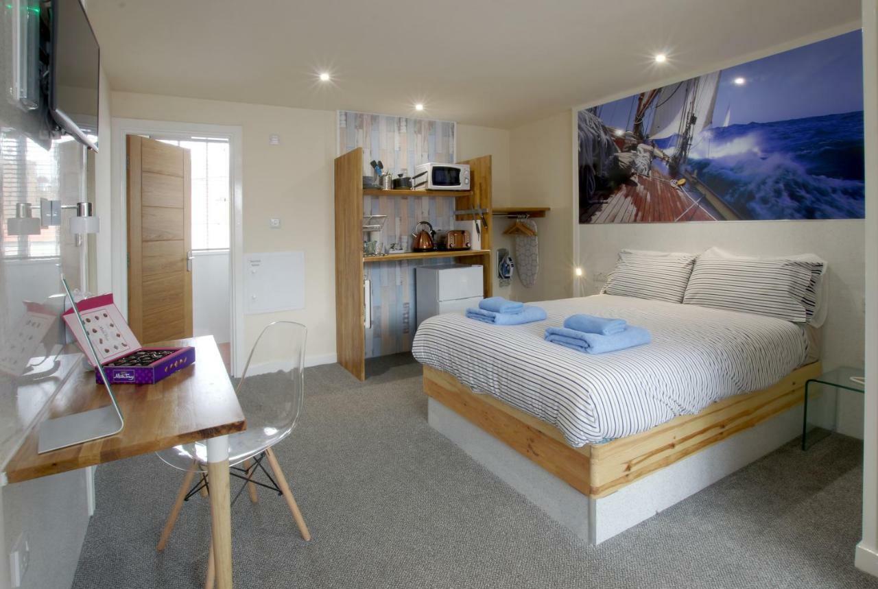 Silver Street Suites Whitby Dış mekan fotoğraf