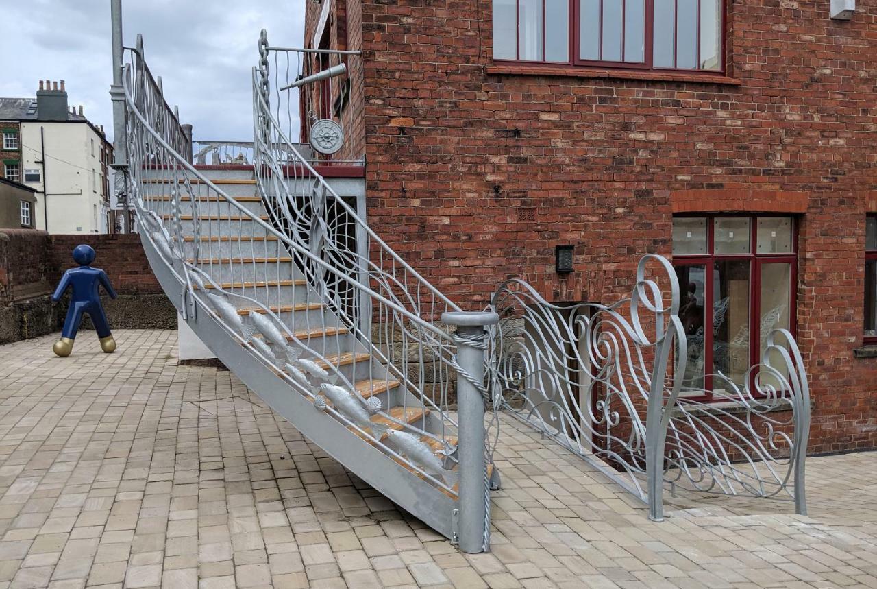 Silver Street Suites Whitby Dış mekan fotoğraf