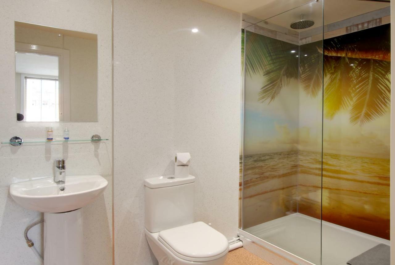 Silver Street Suites Whitby Dış mekan fotoğraf